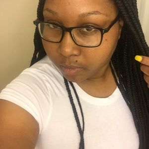 Meet your Posher, Valarie